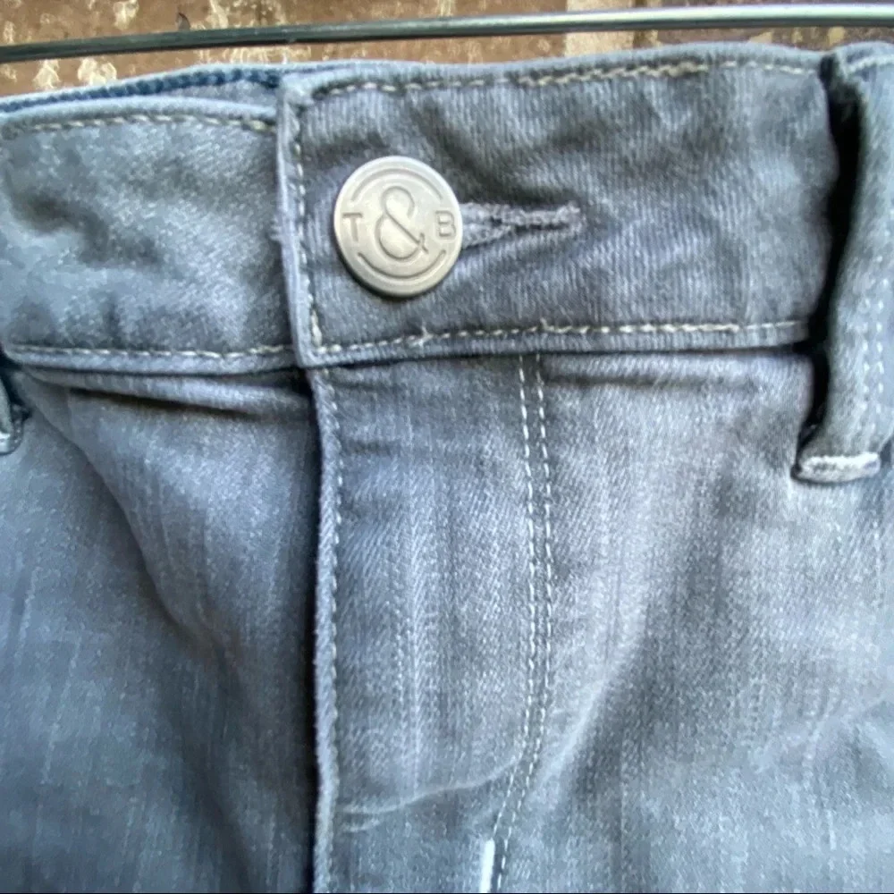 Treasure & Bond distressed midi shorts, size 28